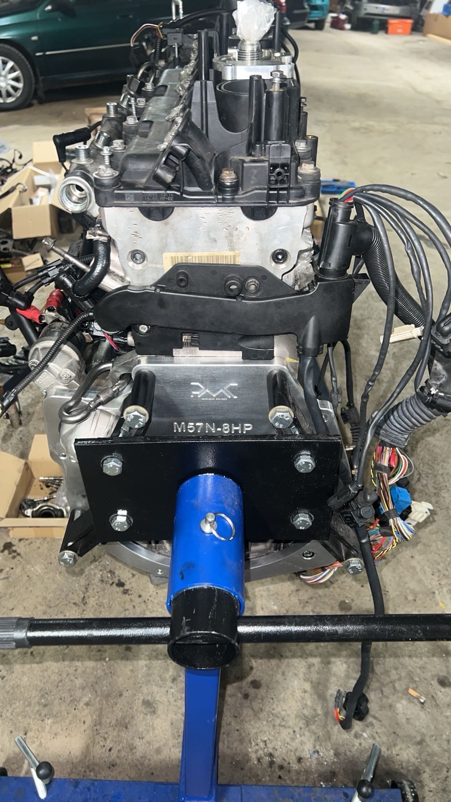 M57 engine prepared for 8HP70 conversion